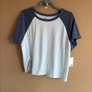 NWT SO Short Sleeved Cropped Raglan T-Shirt, Light Blue with Navy Sleeves, 3X
